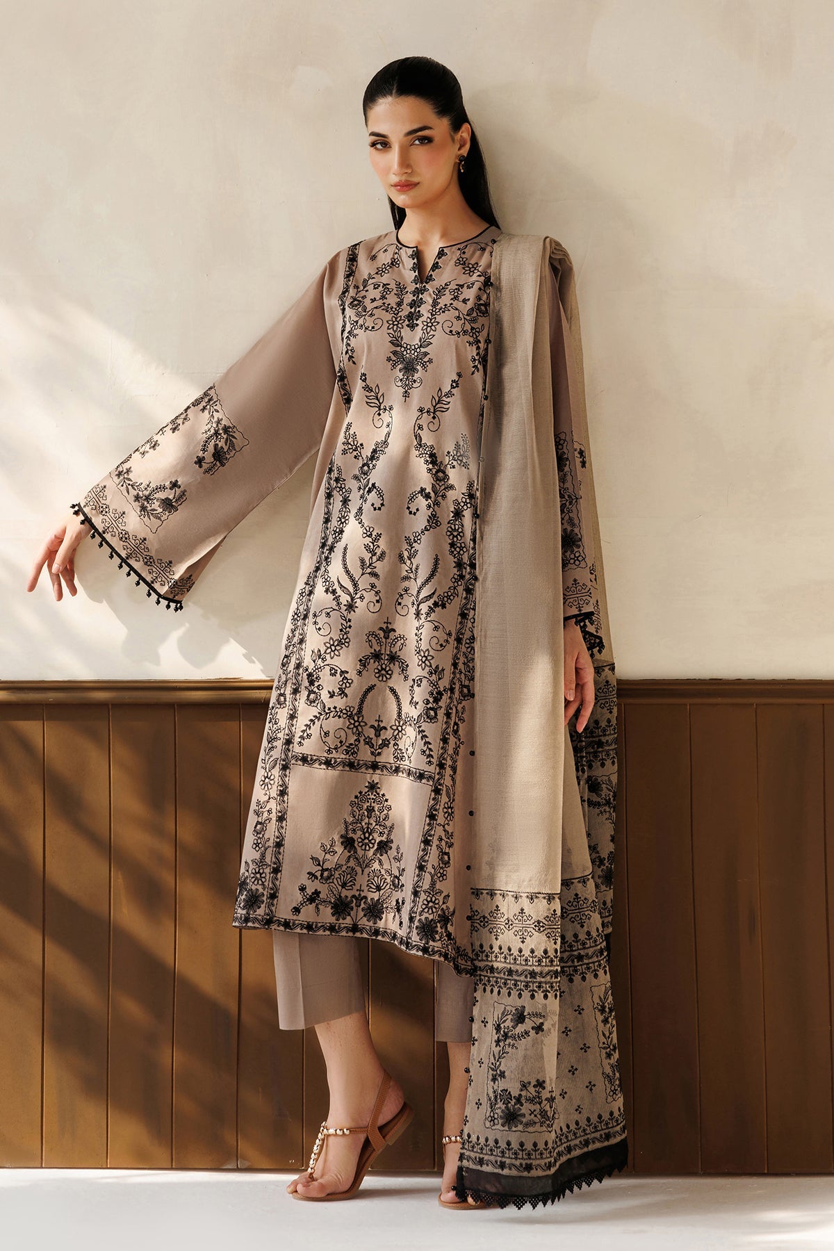 EMBROIDERED LAWN SF-4502