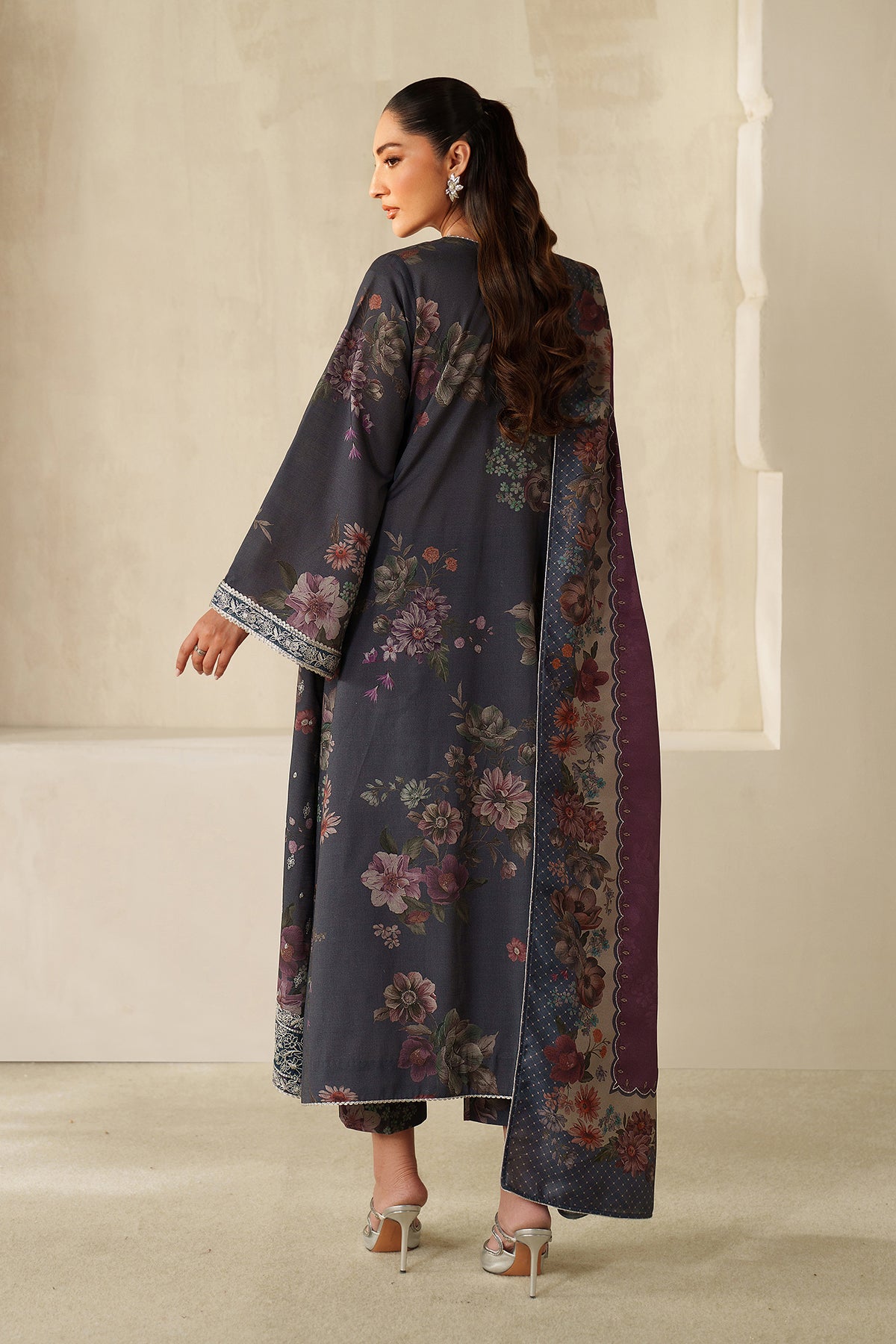 EMBROIDERED KHADDAR SF-4334