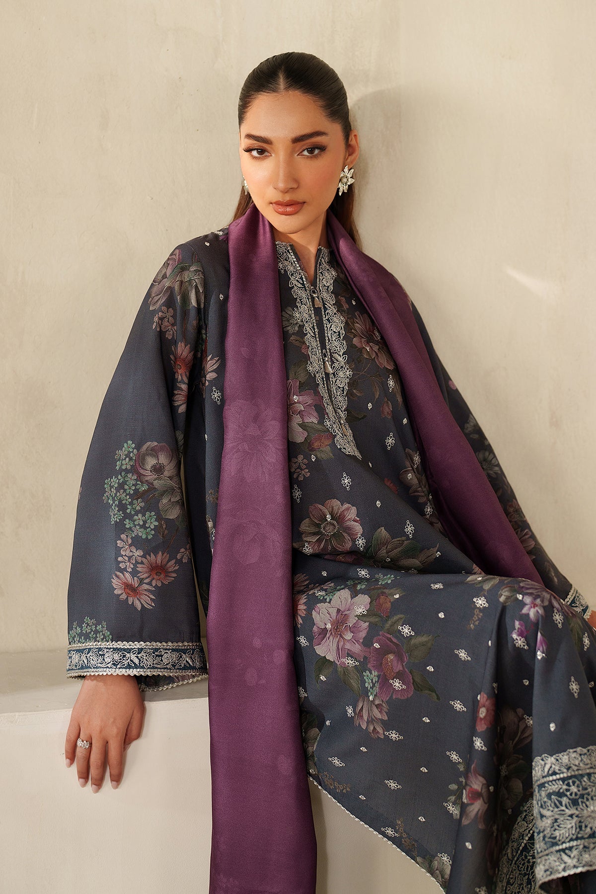 EMBROIDERED KHADDAR SF-4334