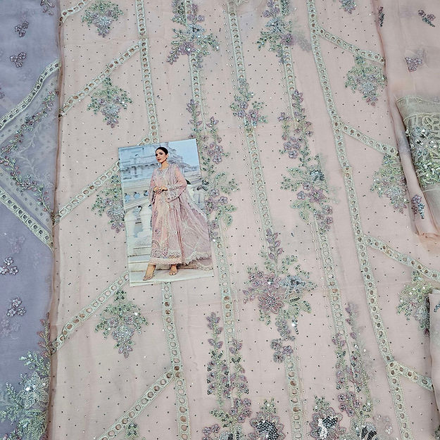 Emaan Adeel – MPC-24-106 Style