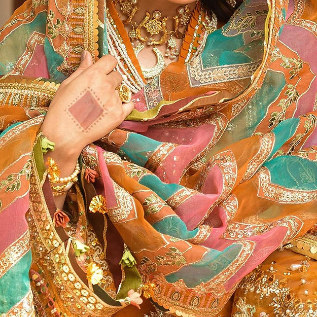 Mohsin Naveed Ranjha – Henna Style