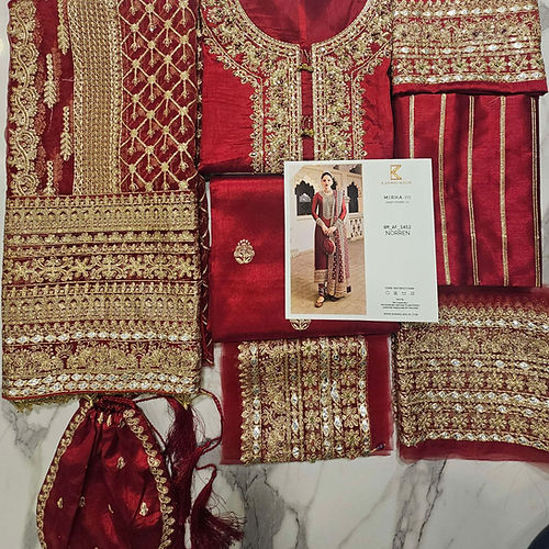Kanwal Malik – Noreen Style