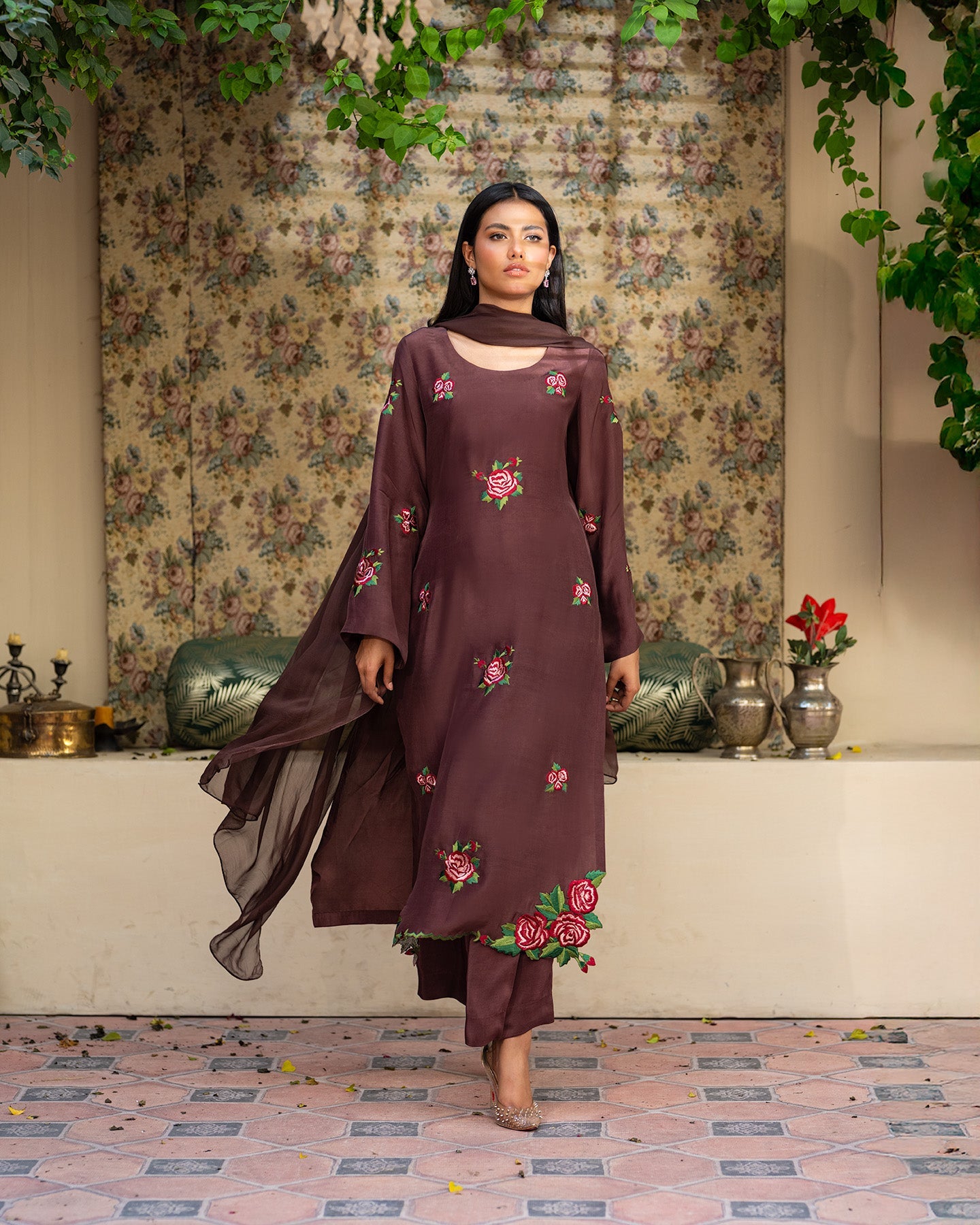 Outfit Name: Gulnaz
Collection: Nazm
Code: CBR 105