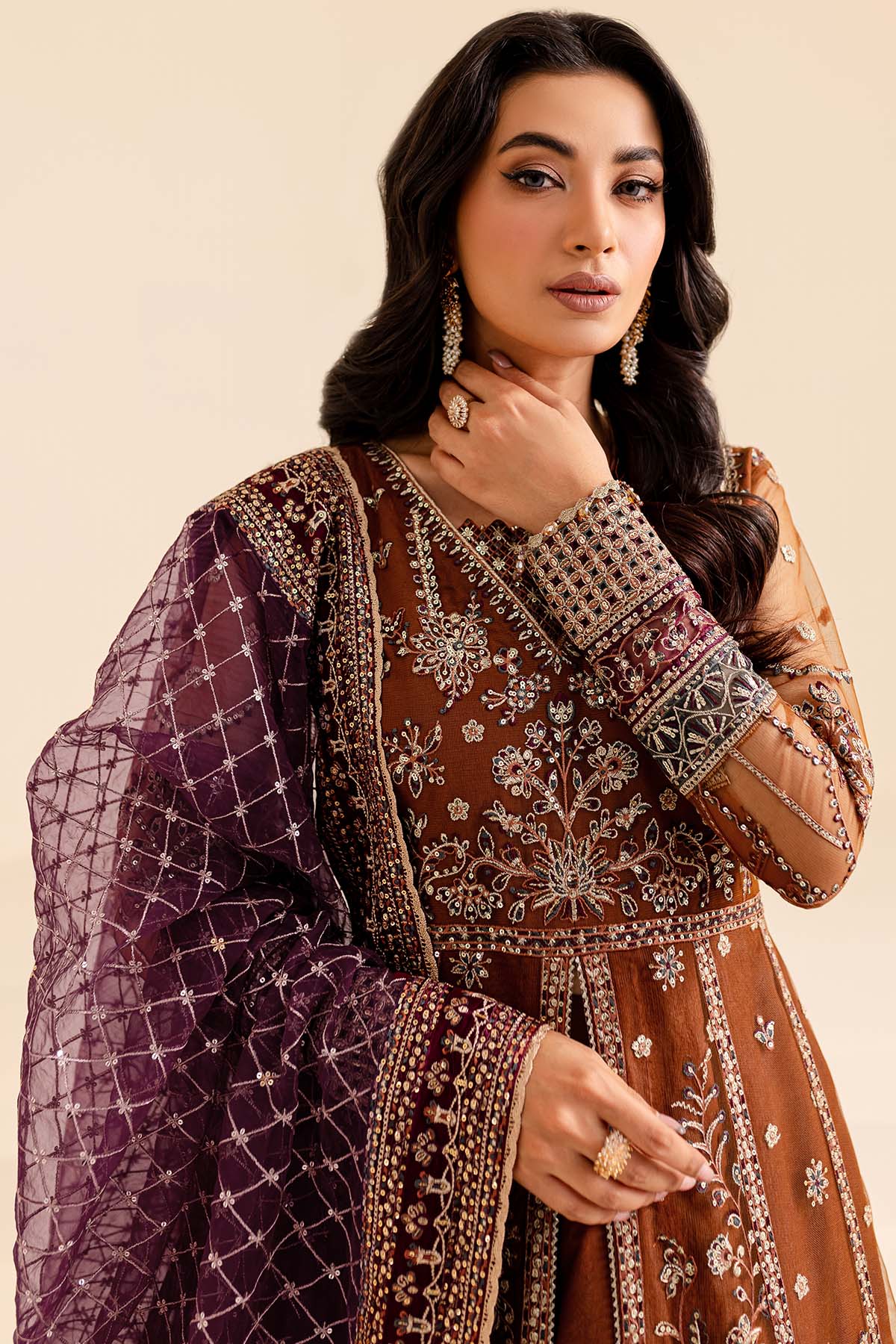 Farasha – Crimson Allure Style