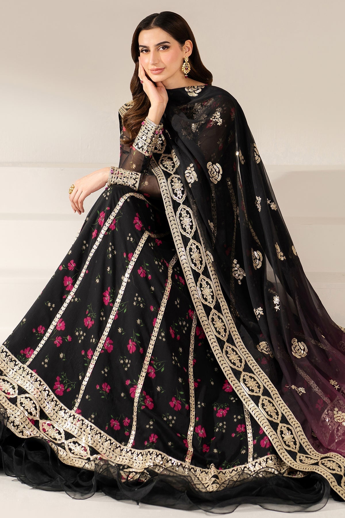 Farasha – Fuchsia Night Style