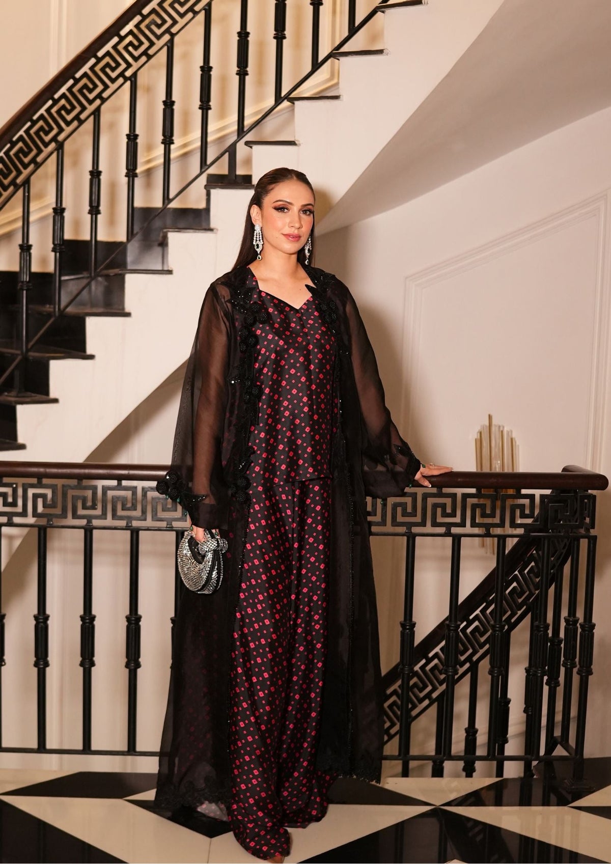 ELAN CAPE