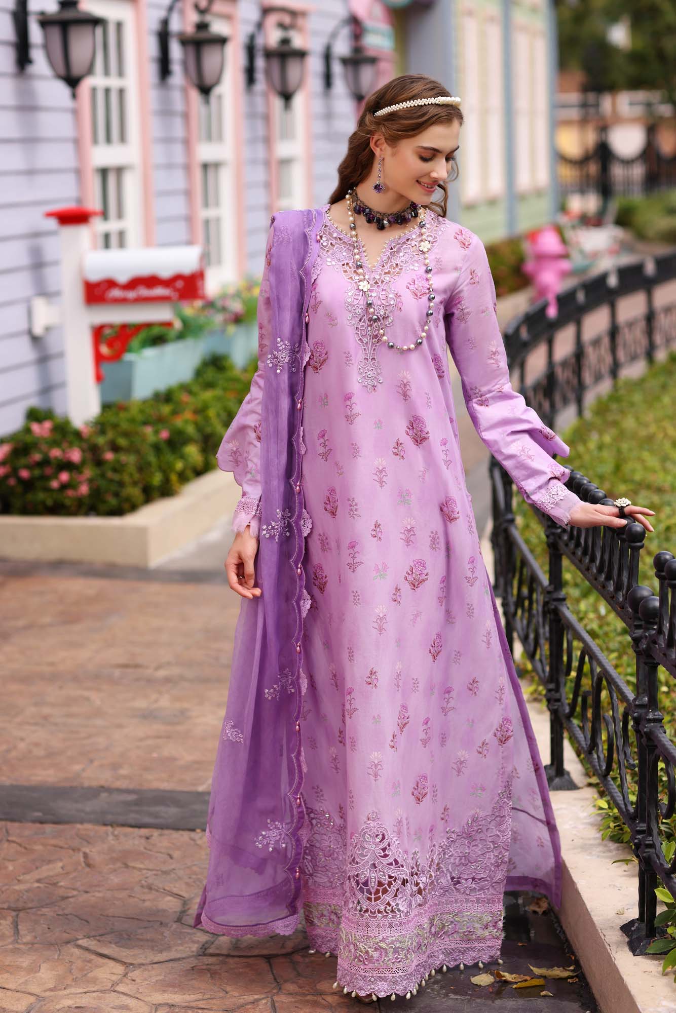 Stitched-Eid-Luxury-Laserkaari-25-StyleA