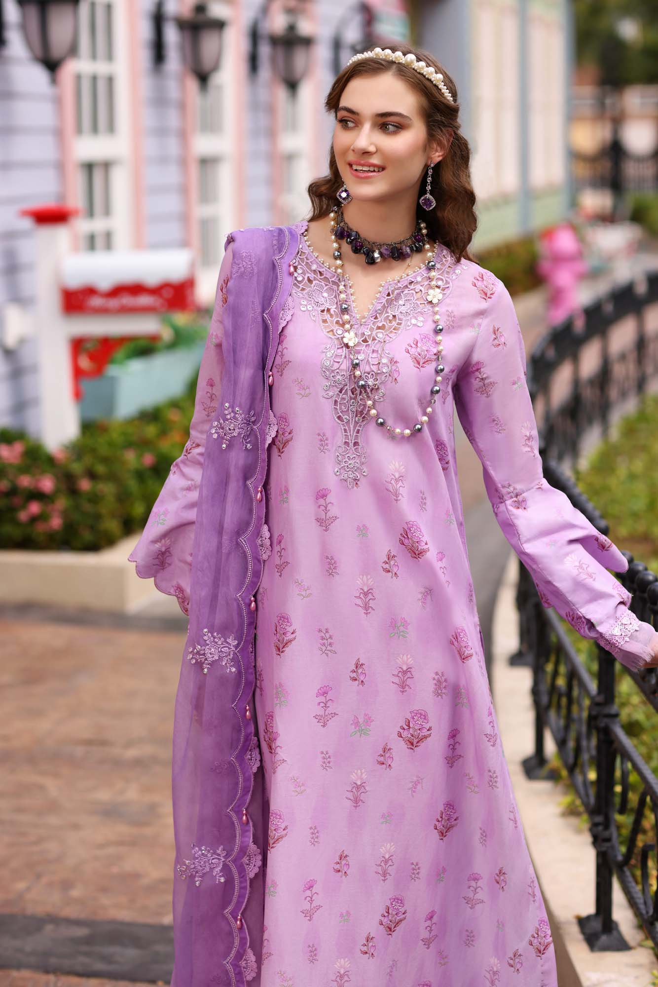 Stitched-Eid-Luxury-Laserkaari-25-StyleA