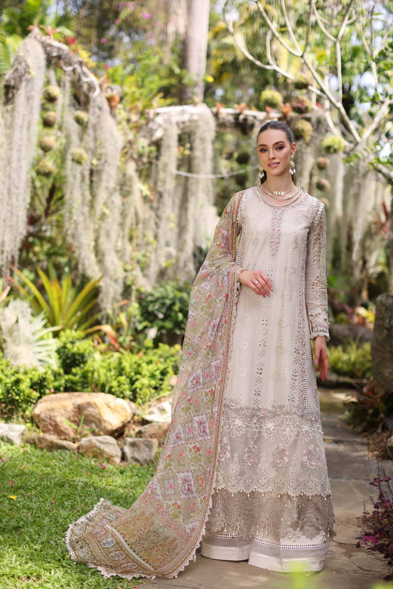 Coordinating Embellished Dupatta