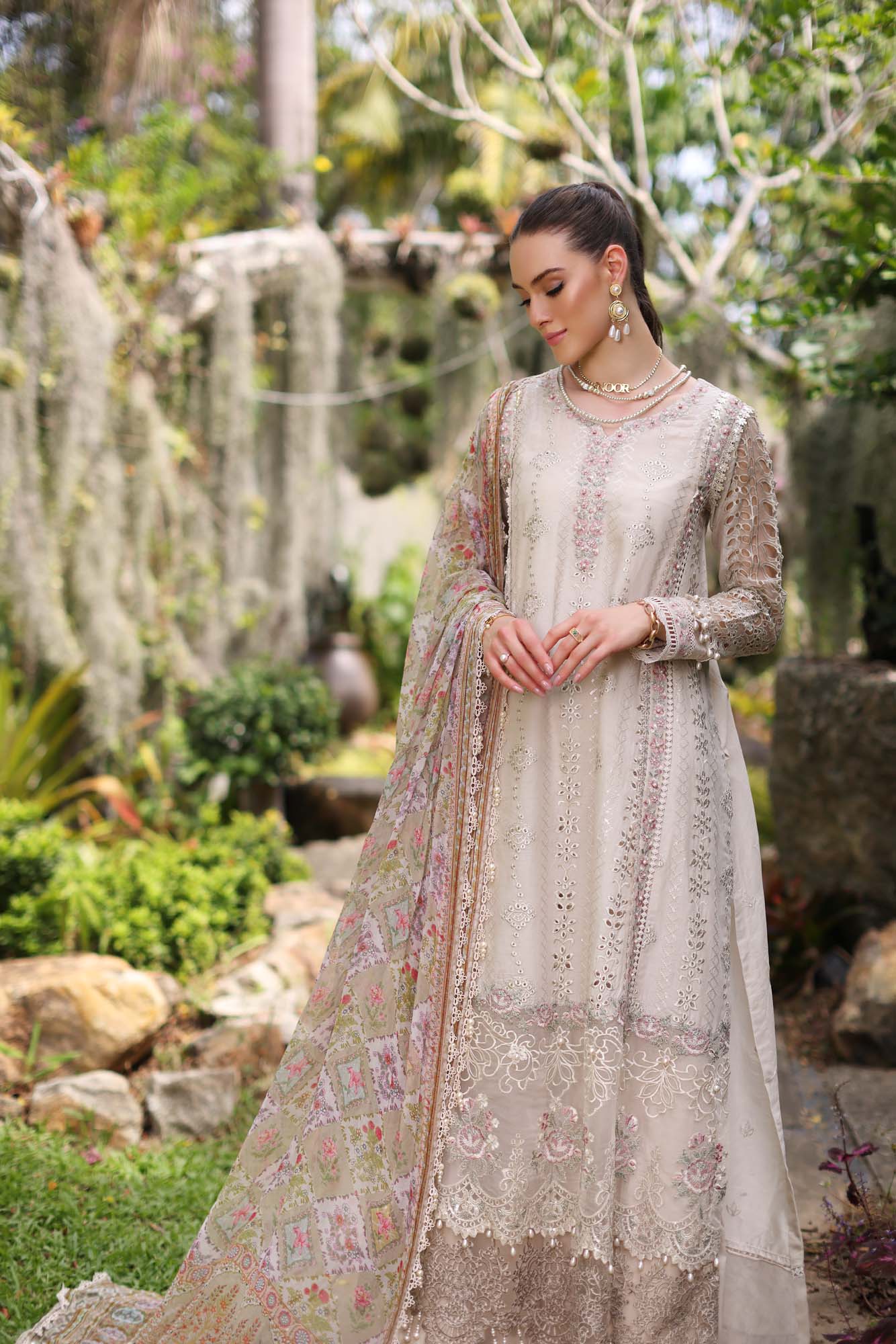 Coordinating Embellished Dupatta