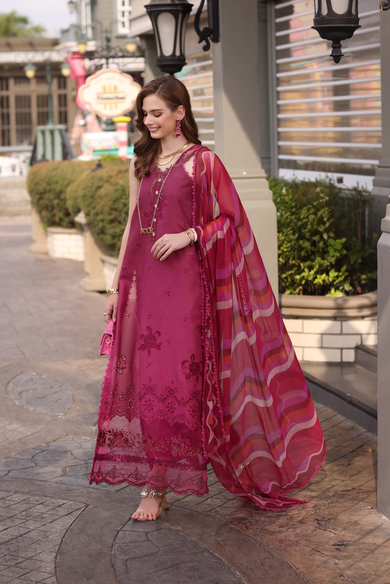 https://cdn.shopify.com/s/files/1/0501/5381/6222/files/A5A9509_b7007d3f-dff3-4d13-8f59-790d5c63008c.jpg?v=1747640805