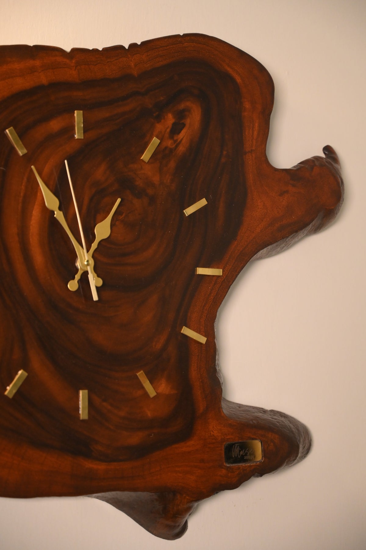 Wallclock Cyra