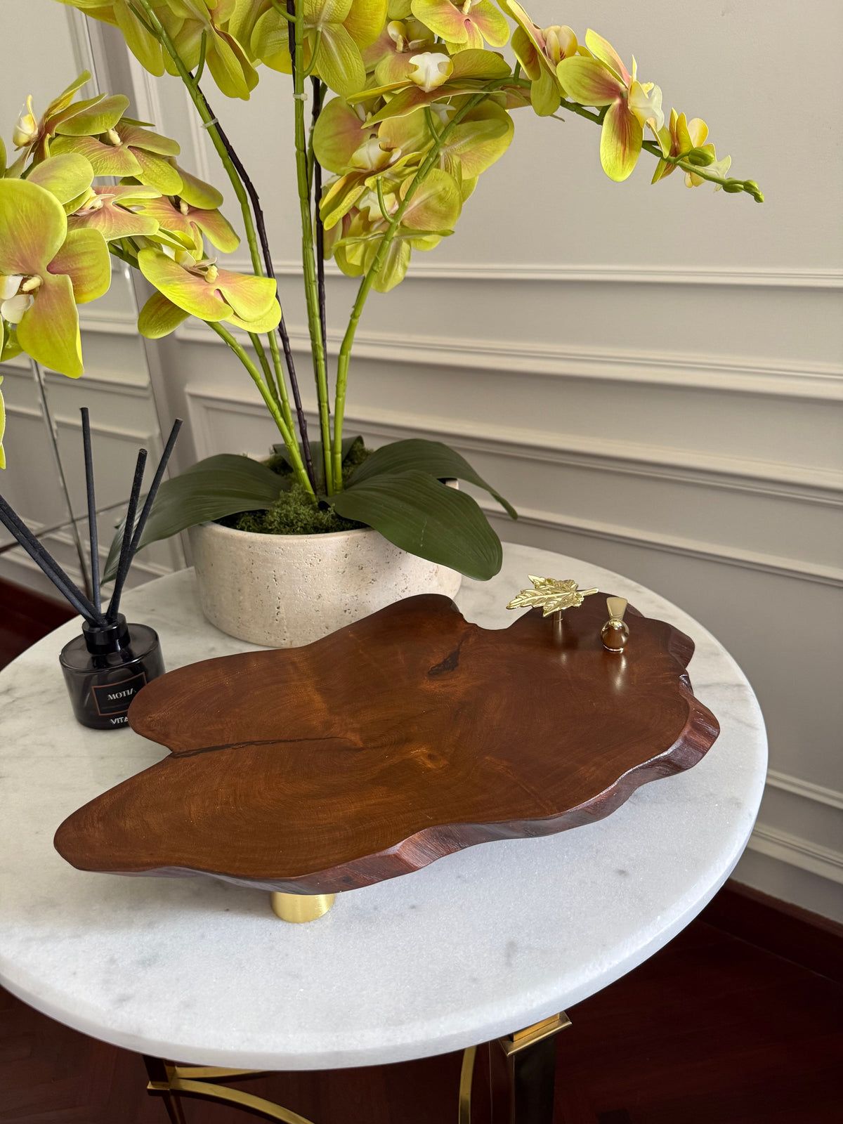 Bird with maple leaf Tray/Platter 420 cyra