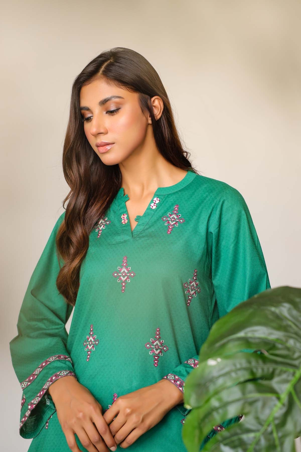 https://cdn.shopify.com/s/files/1/0704/5916/2937/files/ABSY6278.jpg?v=1752140789