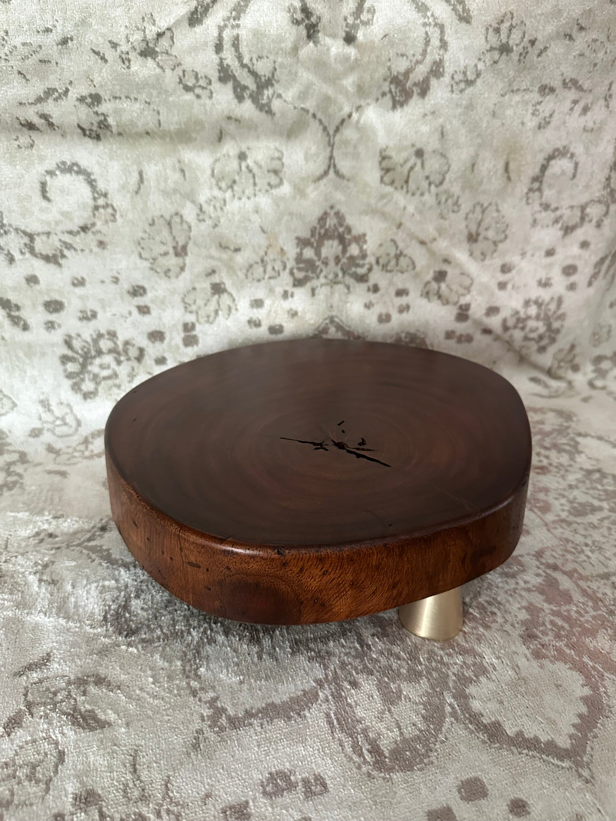 Cake plate with cylinder legs C16 Cyra