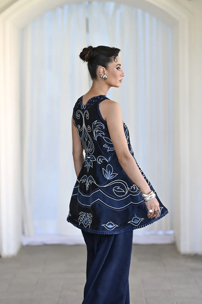 https://cdn.shopify.com/s/files/1/0567/2953/4537/files/AIN_2693_ba589de0-53e9-4c2e-b26a-7edd8669e33e.webp?v=1766055211