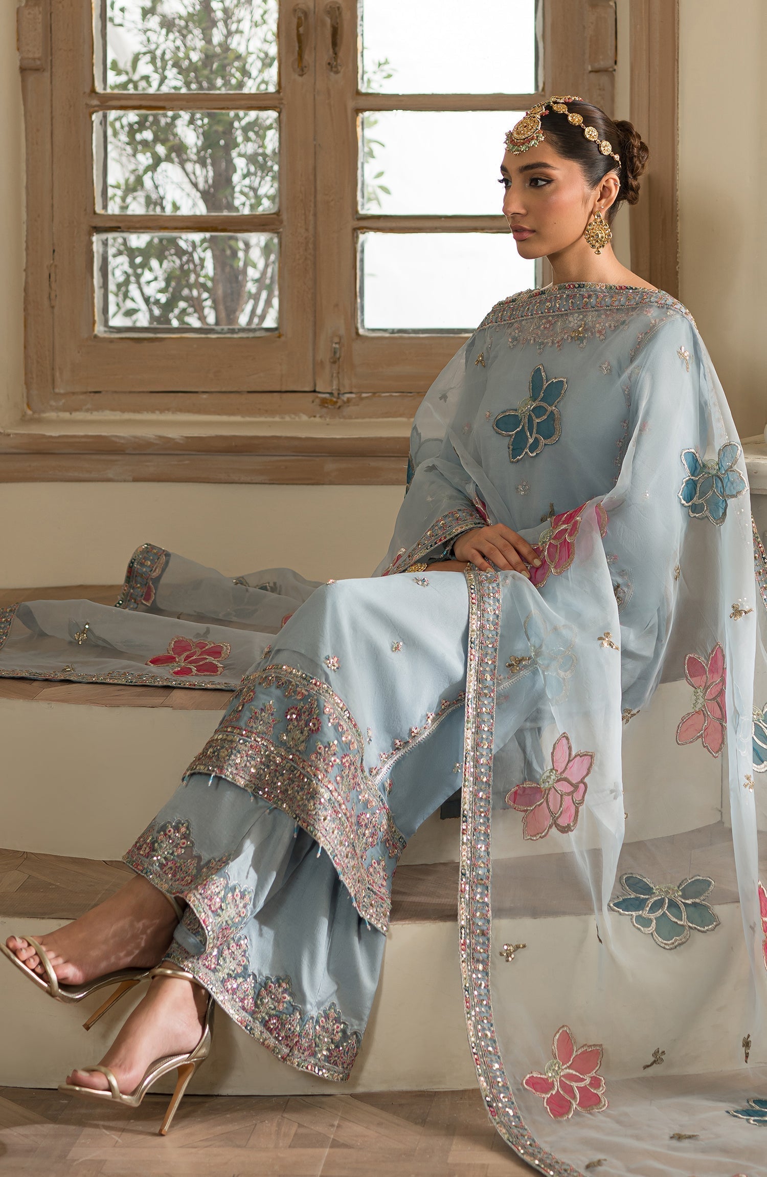 Emaan Adeel – Esra Style