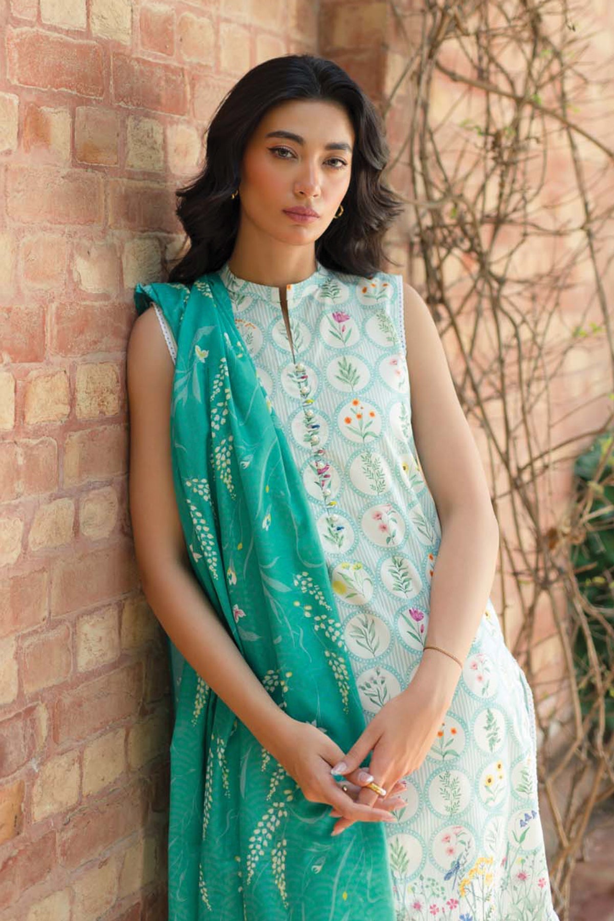 Panama Linen Suit with Buttons Kashmiri Chai