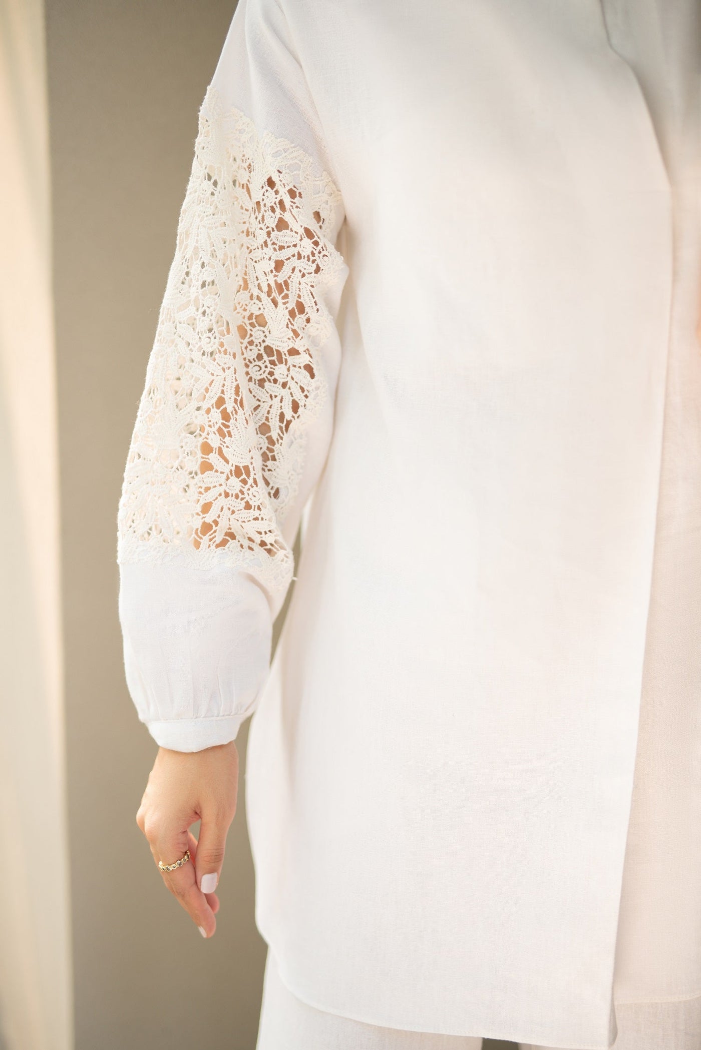 https://cdn.shopify.com/s/files/1/0894/4264/8354/files/AIZ06800.jpg?v=1724667019