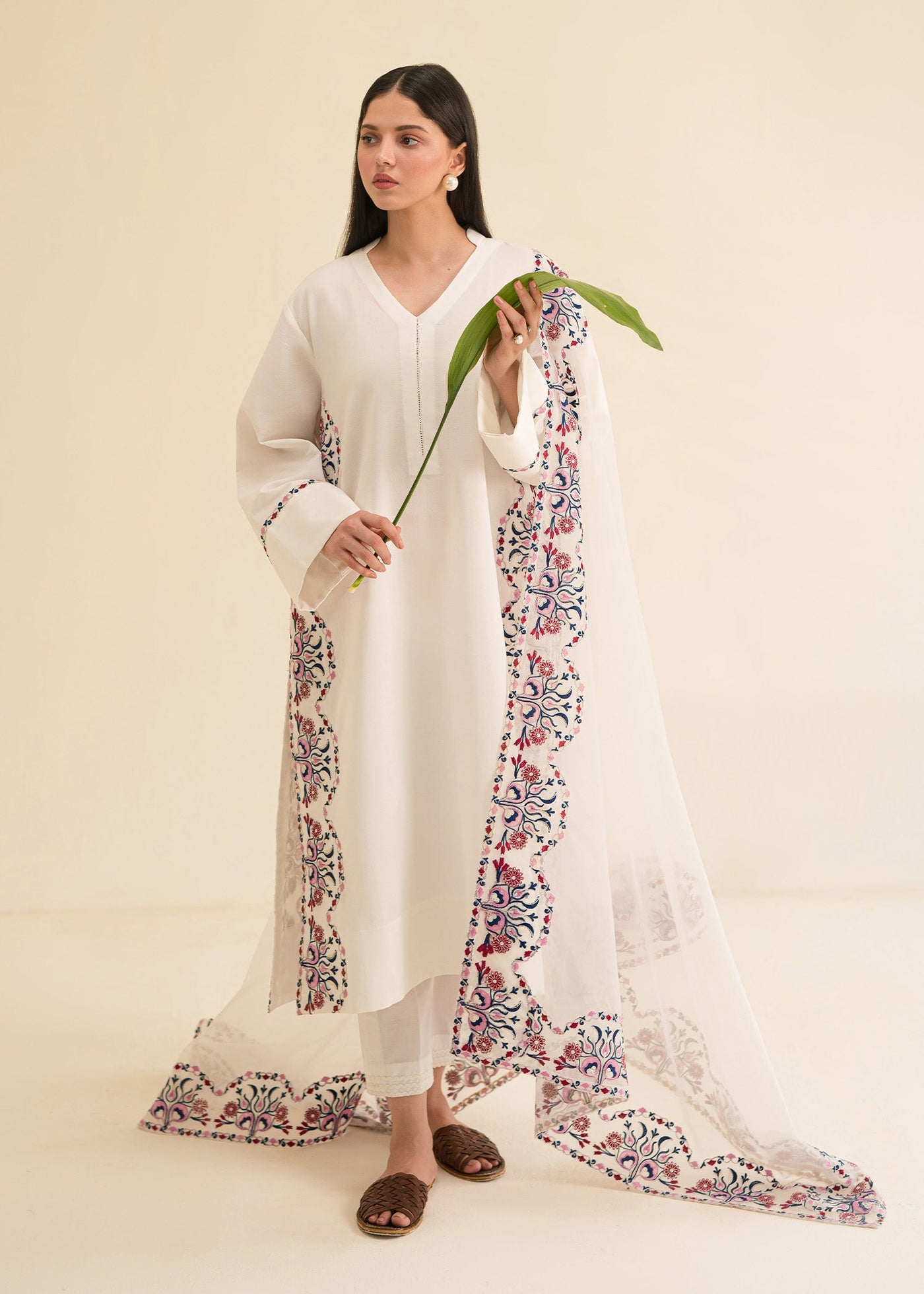 https://cdn.shopify.com/s/files/1/3006/7522/files/AIZ08618.jpg?v=1723113625