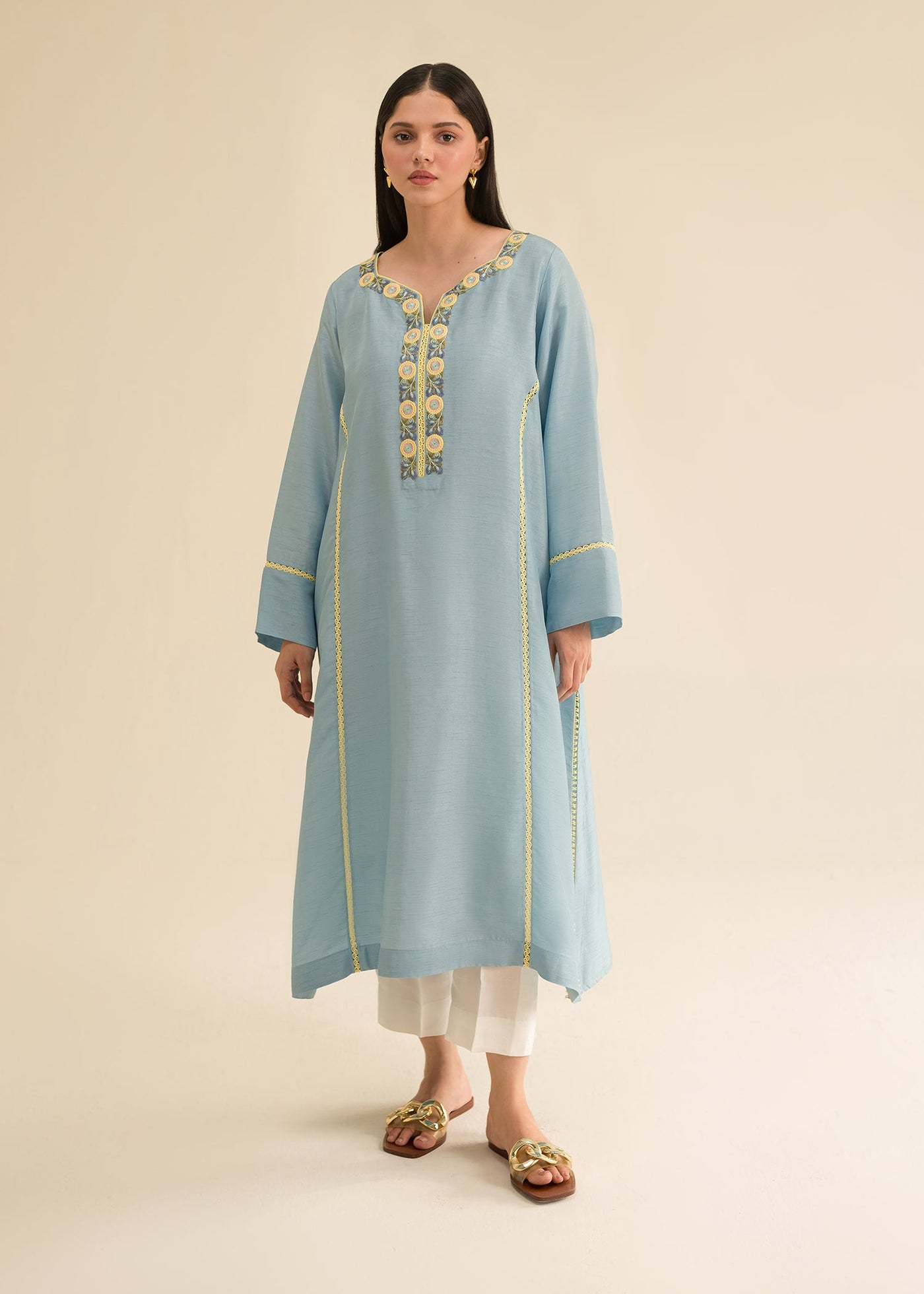 https://cdn.shopify.com/s/files/1/3006/7522/files/AIZ08982.jpg?v=1730364621