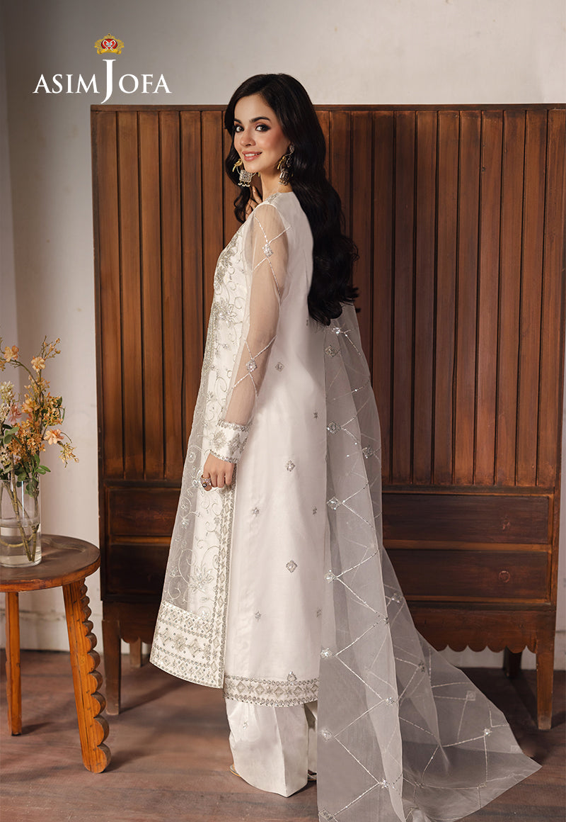 https://cdn.shopify.com/s/files/1/0690/7320/7593/files/AJHEB-03heeriyeBackimagewebsize.jpg?v=1748667360