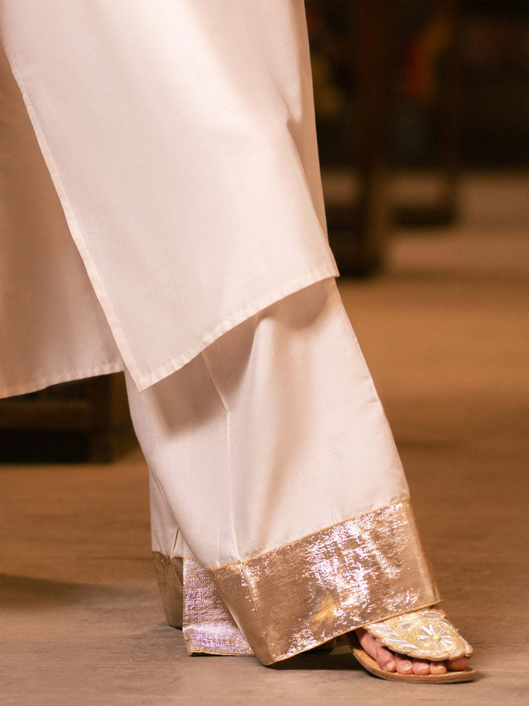 Off White Cotton Silk Trousers - ALCR-T-1040
