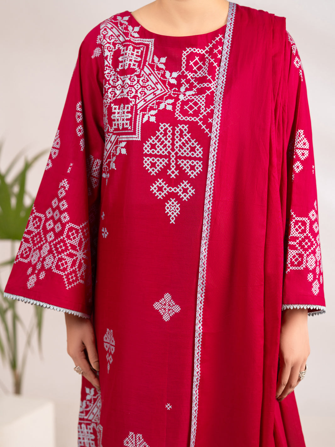 Fuchsia Lawn 3Pc Stitched - ALP-3PS-2295