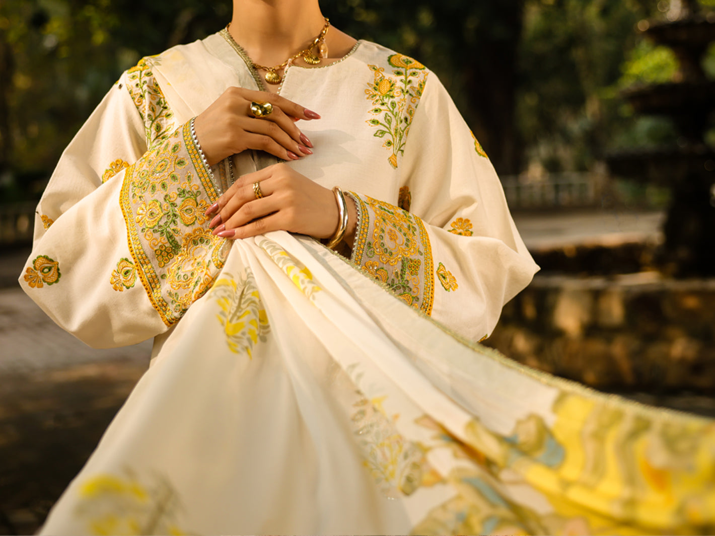 Off White Lawn Stitched 3Pc - ALP-3PS-2374