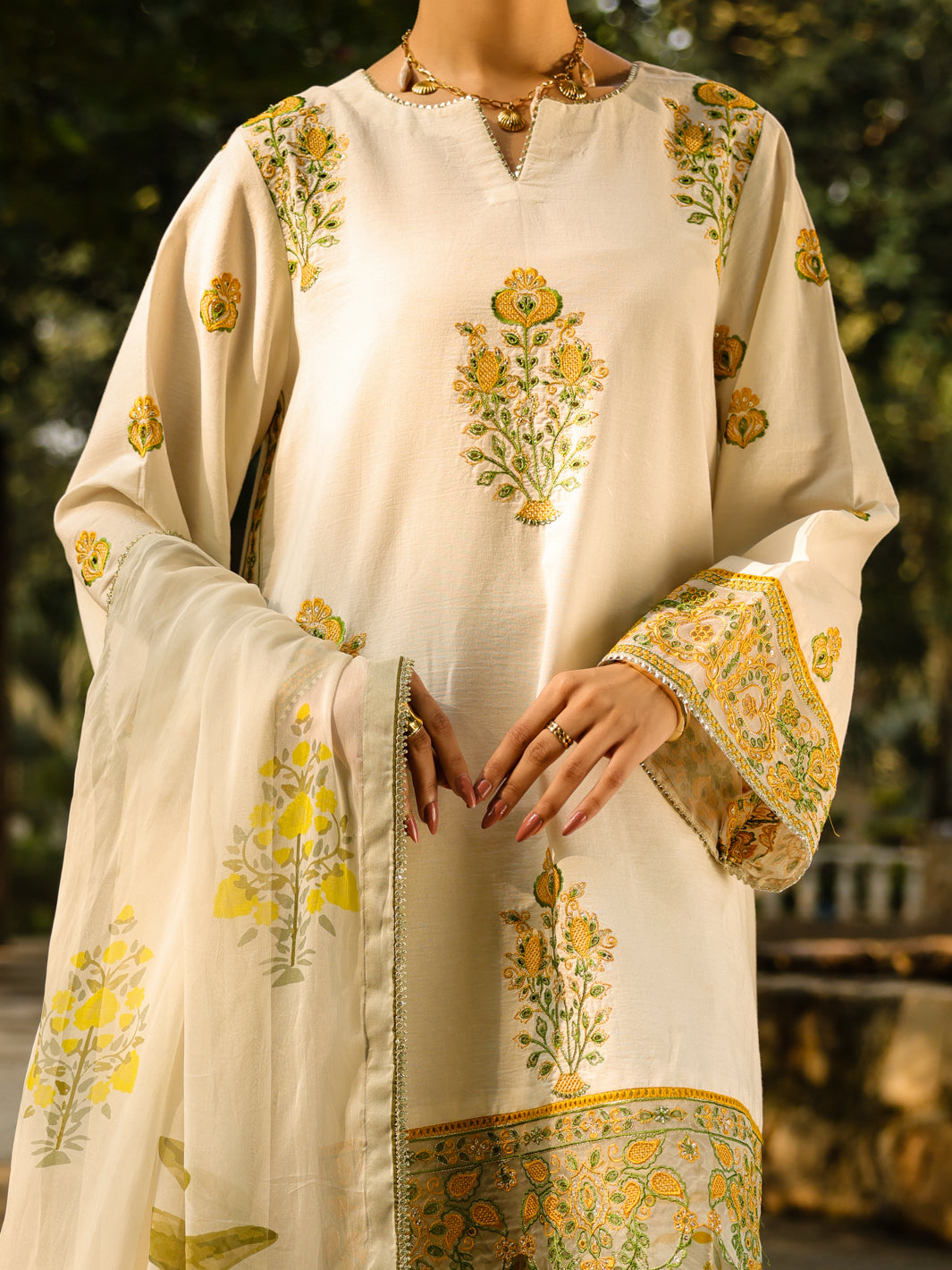 Off White Lawn 3Pc Unstitched - ALP-3PS-2374