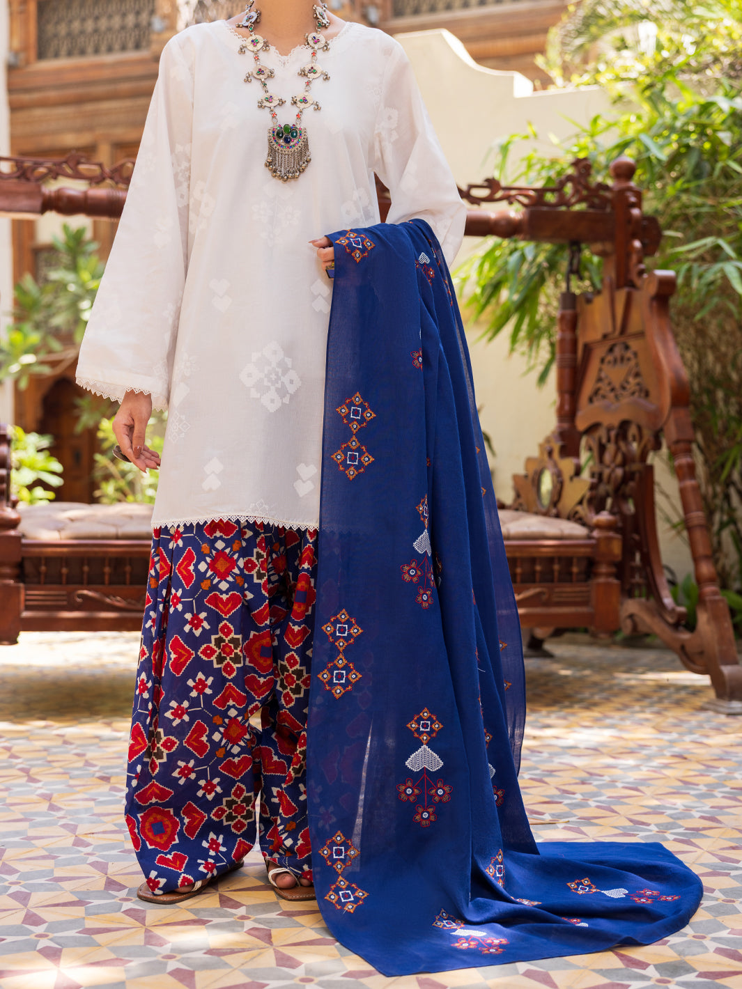 White Cambric 3Pc Stitched - ALP-3PS-2587