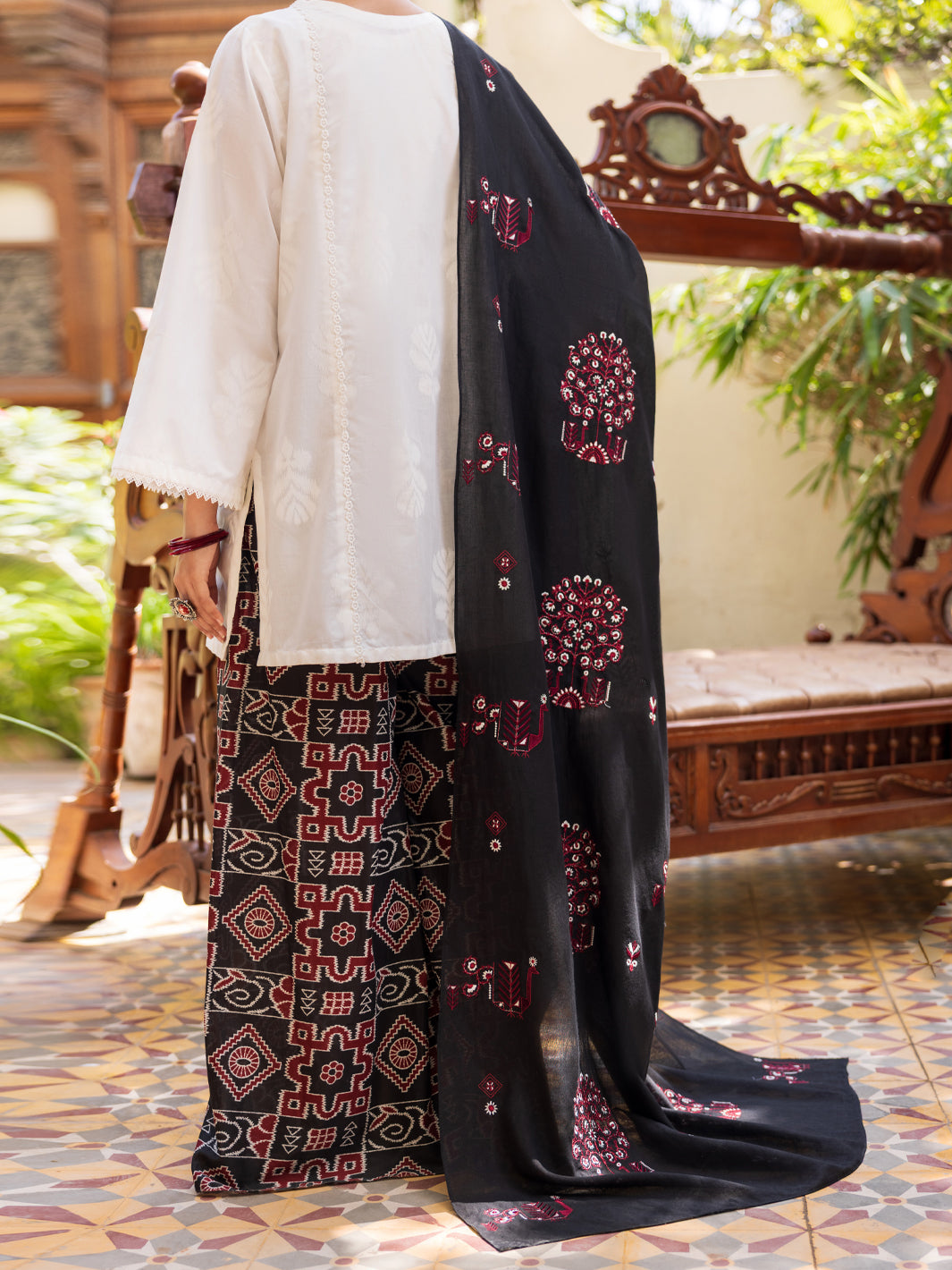White Cambric 3Pc Stitched - ALP-3PS-2588