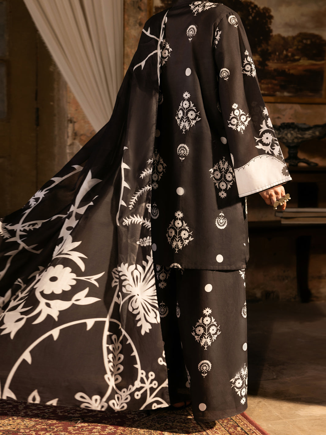 Black Cotton Lawn Unstitched 3PC - ALP-3PS-2711