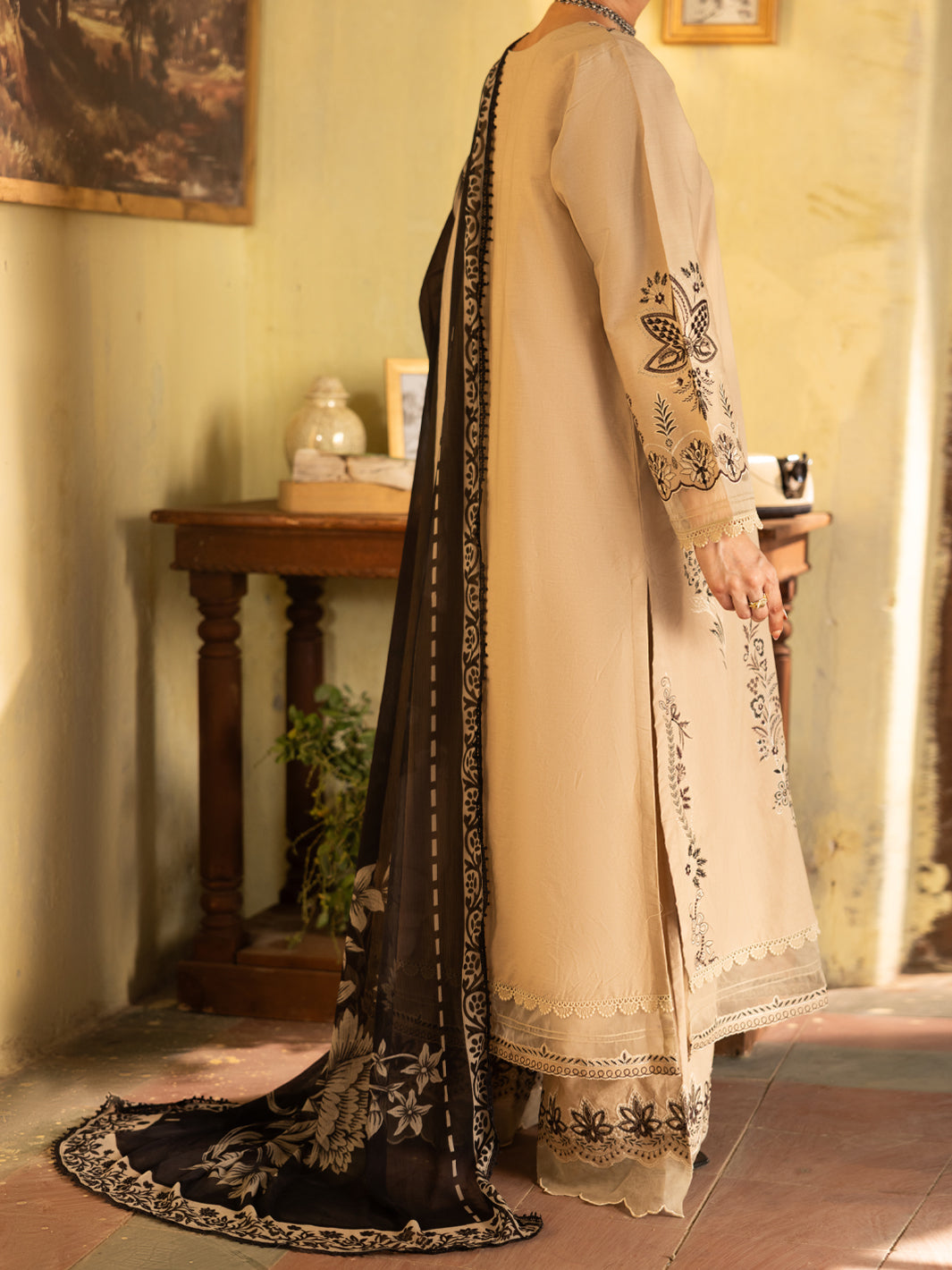 Beige Dyed Lawn Unstitched 3Pc - ALP-3PS-2735