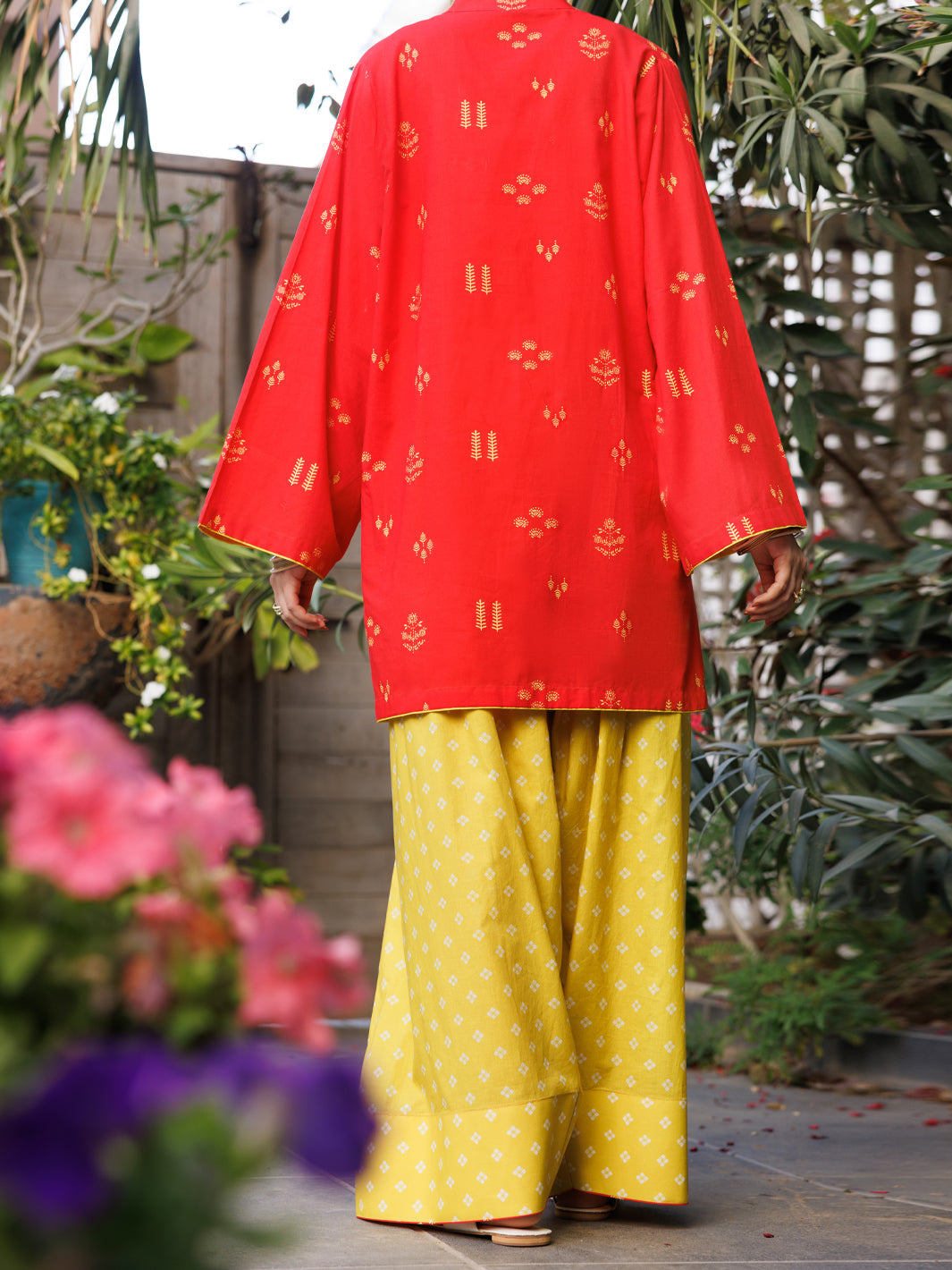 Red Lawn Co-Ord Set - ALP-2PS-SLKS-2766