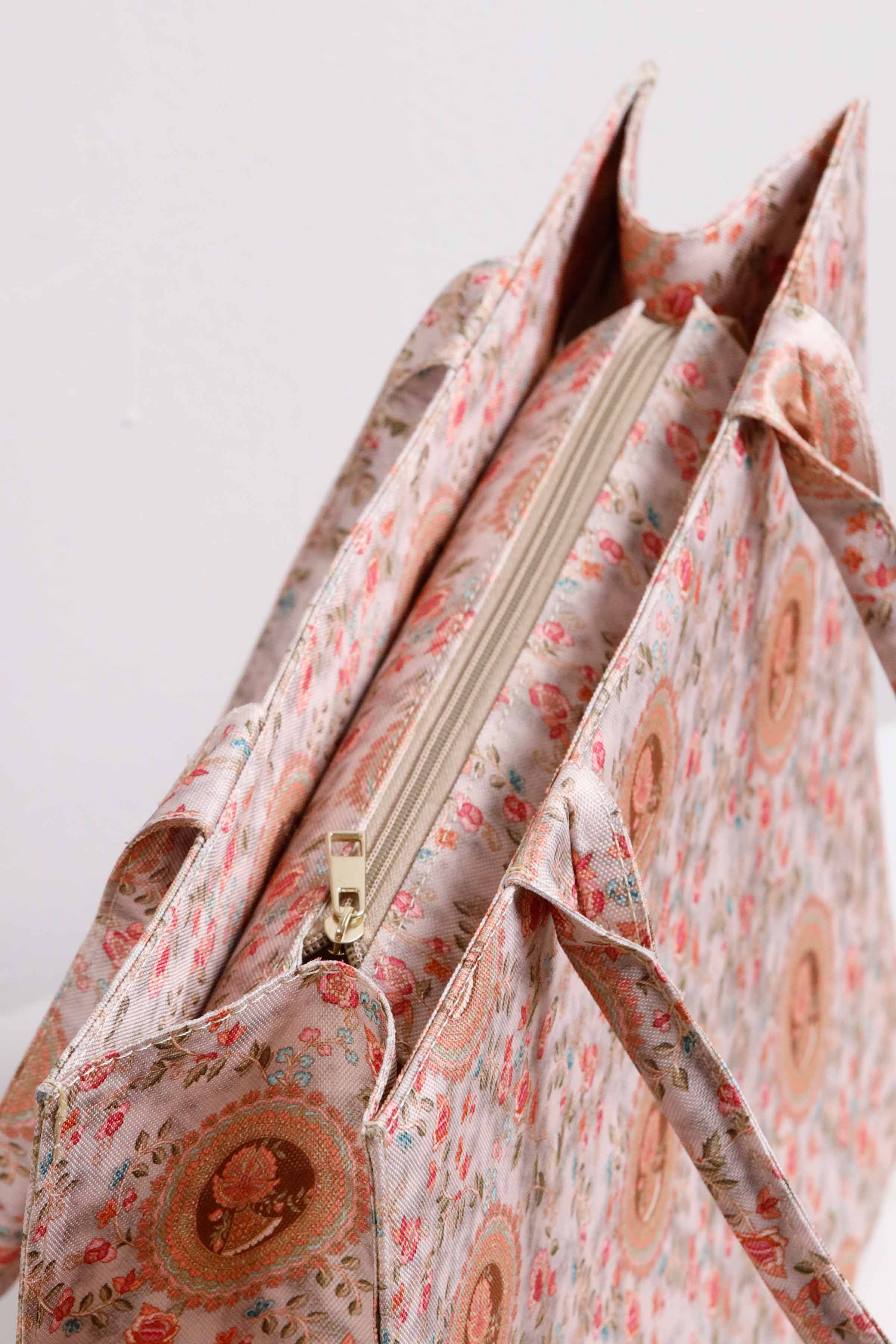 https://cdn.shopify.com/s/files/1/0534/2065/4791/files/AMBG001804-_1_2ef61da3-6f8b-417b-b4c8-48a022ff9c51.jpg?v=1751450544