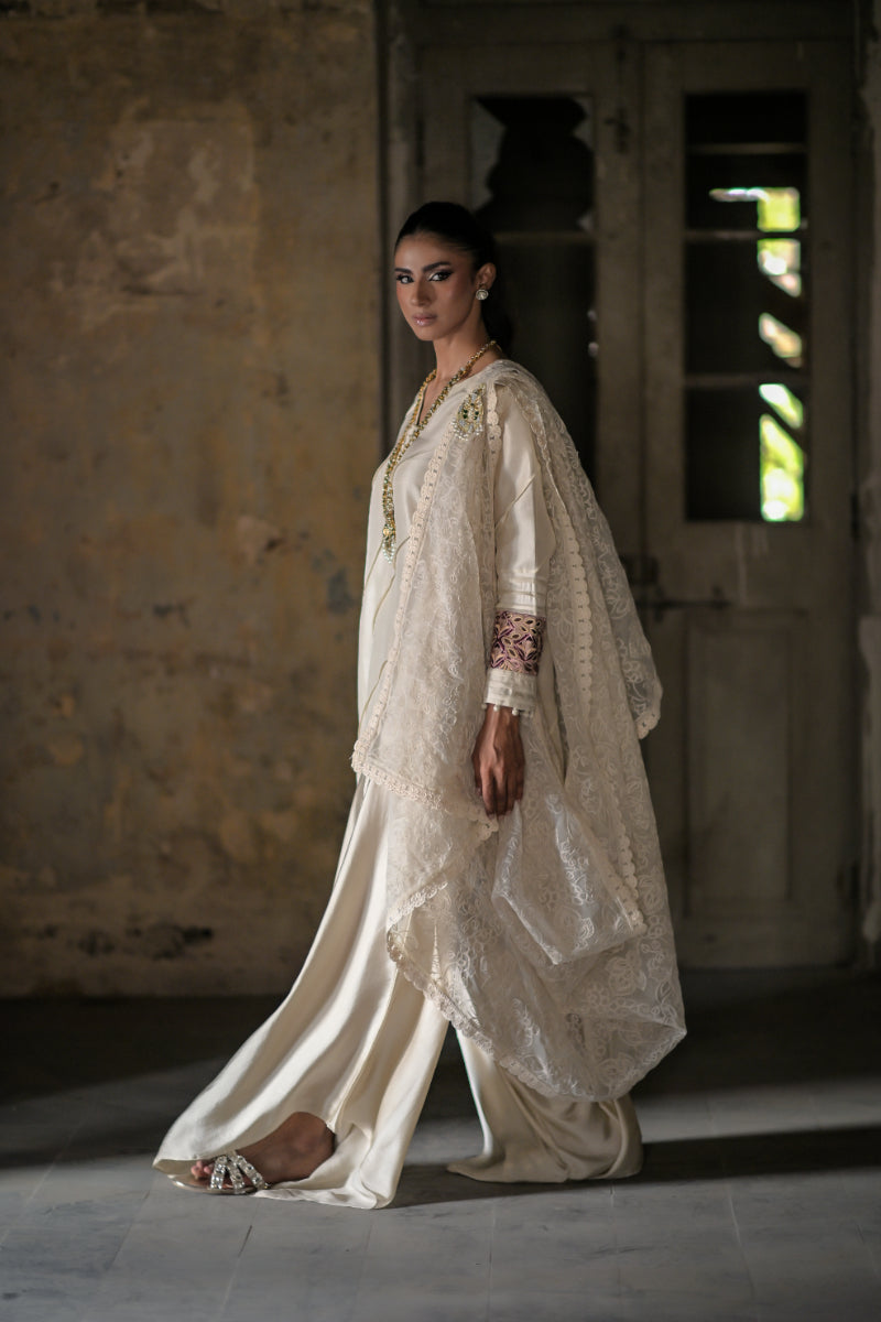 AR-0001046 Festive Wear ‘26