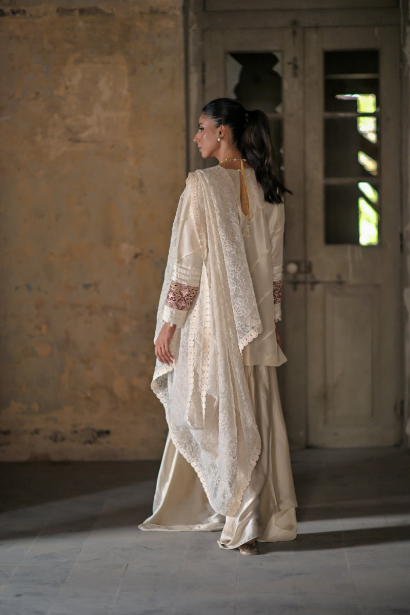 AR-0001046 Festive Wear ‘26