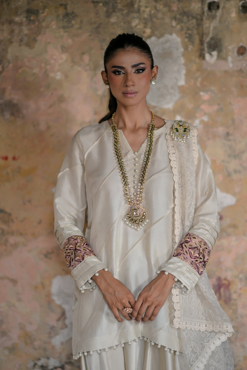 AR-0001046 Festive Wear ‘26