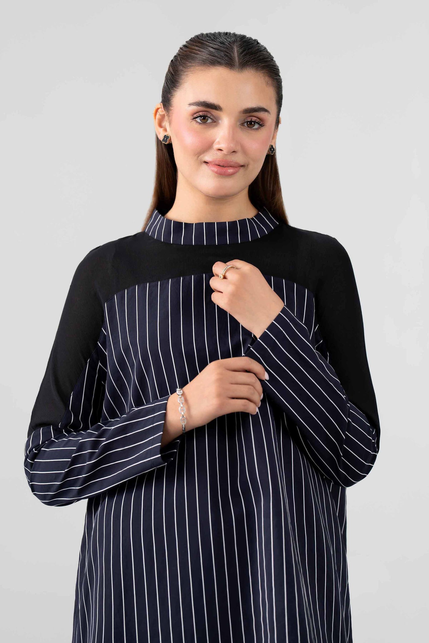 https://cdn.shopify.com/s/files/1/0534/2065/4791/files/AS26-90-_6.jpg?v=1780305839