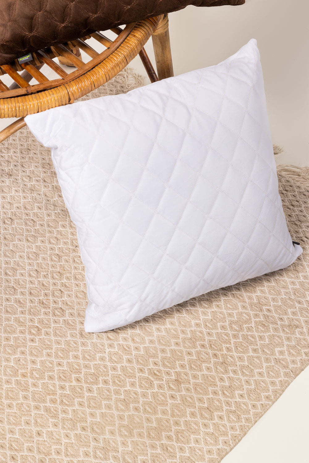 Qvc-006 Cushion Cover