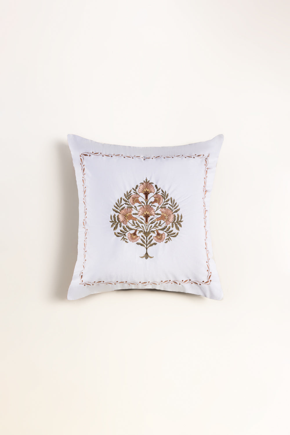 Vec-009 Velvet Embroidered Cushion Cover