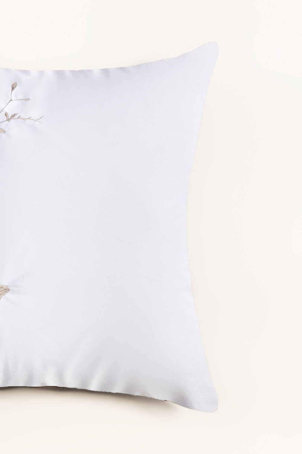 Vec-010 Velvet Embroidered Cushion Cover