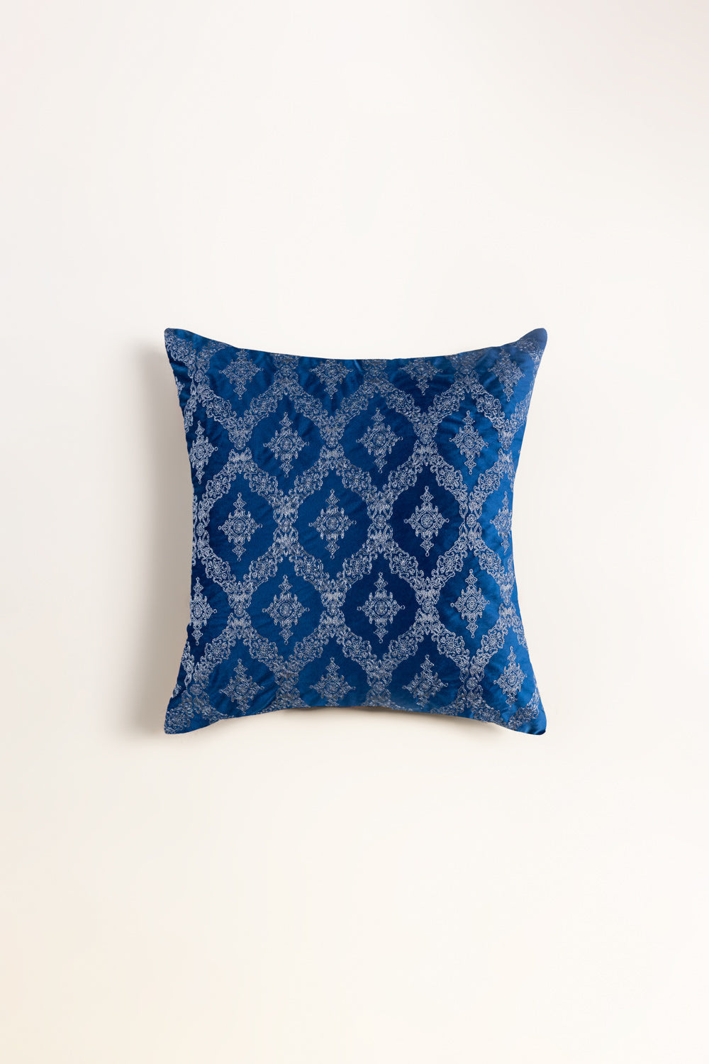 Vec-019 Blue Velvet Embroidered Cushion Cover