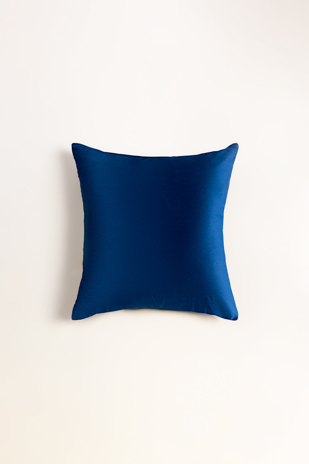 Vec-019 Blue Velvet Embroidered Cushion Cover