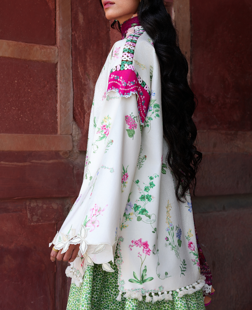 https://cdn.shopify.com/s/files/1/0264/6795/8858/files/Aabroo_5.png?v=1781518831