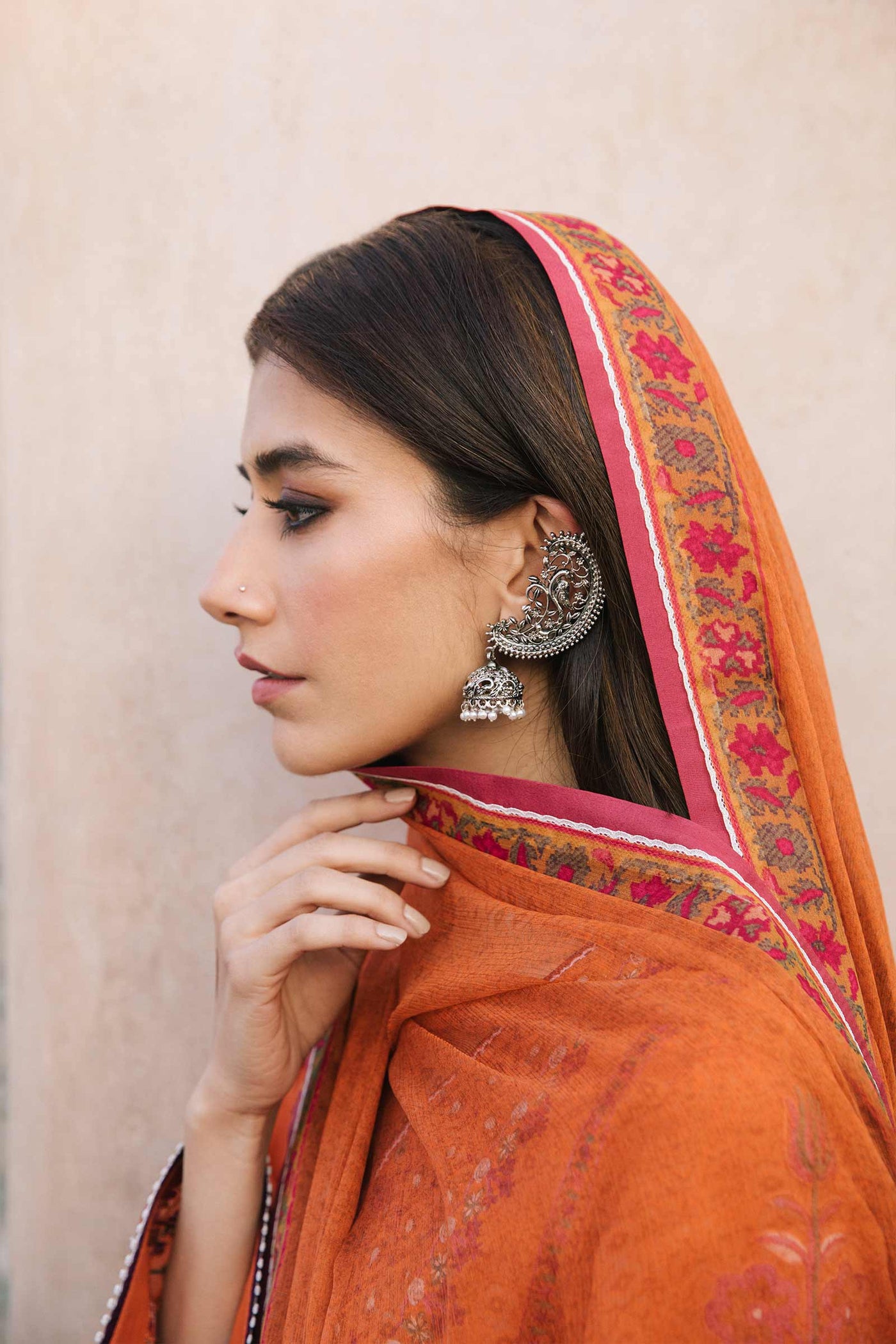 https://cdn.shopify.com/s/files/1/0340/8376/6405/products/Abroo-Bg.jpg?v=1699854677