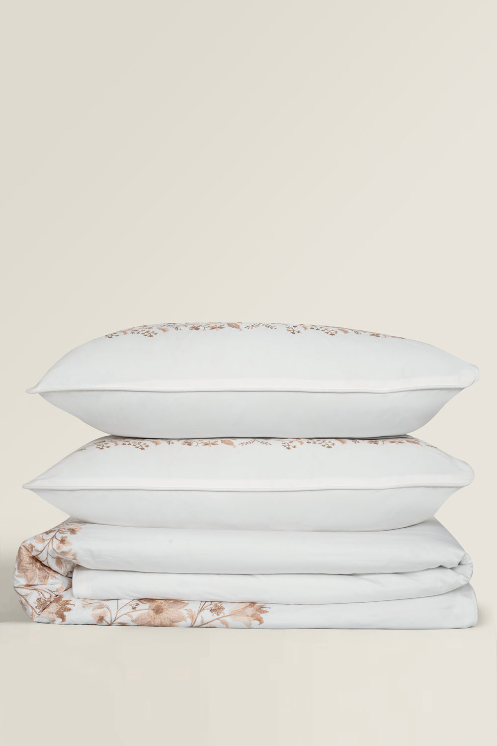 Afterglow T-400 Embroidered Quilt Cover Set
