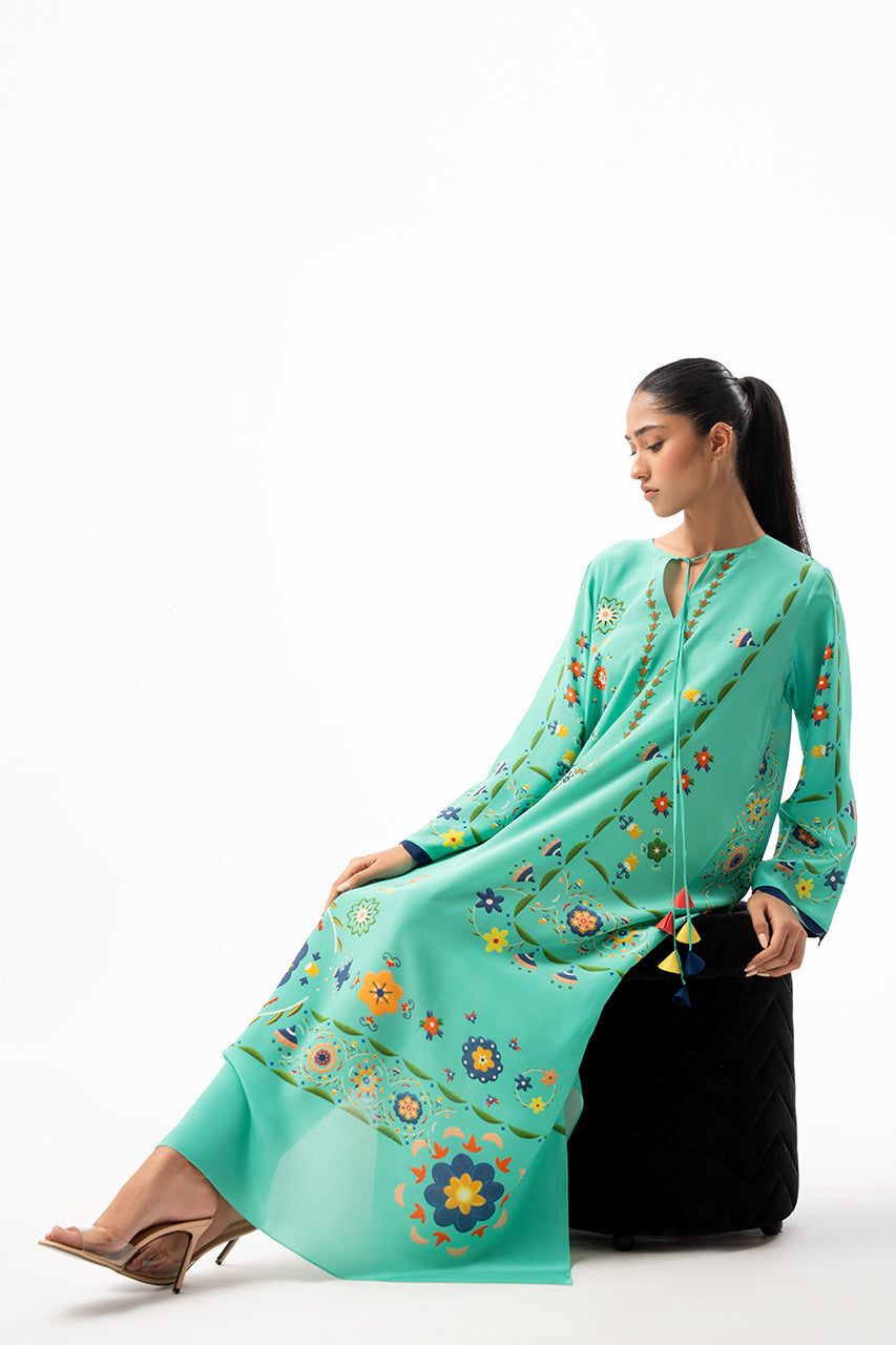 https://cdn.shopify.com/s/files/1/0588/3661/5221/products/Ahlam_5.jpg?v=1751622810