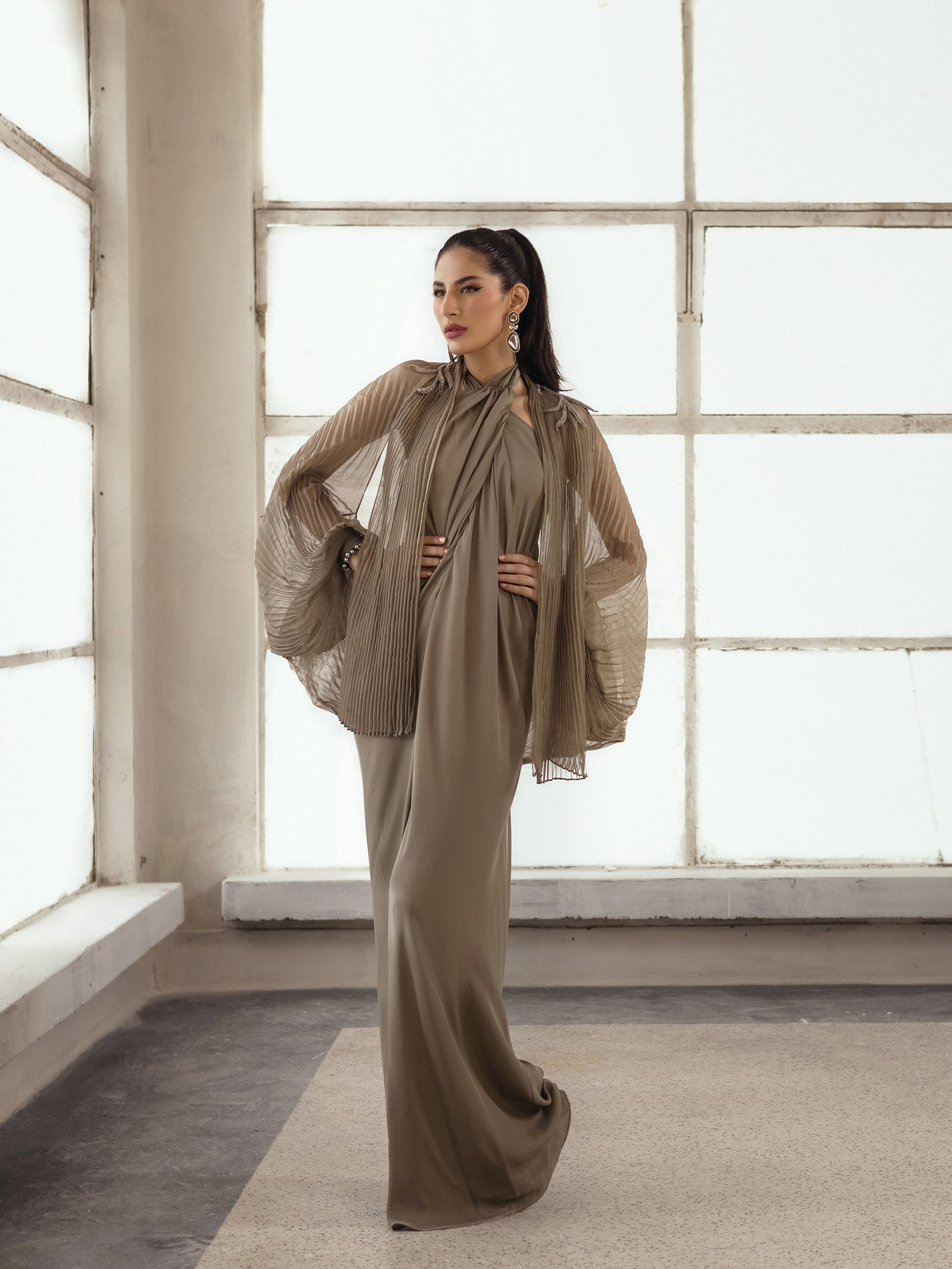 https://cdn.shopify.com/s/files/1/0768/4872/6205/files/Aire-Olive-1.jpg?v=1777652914